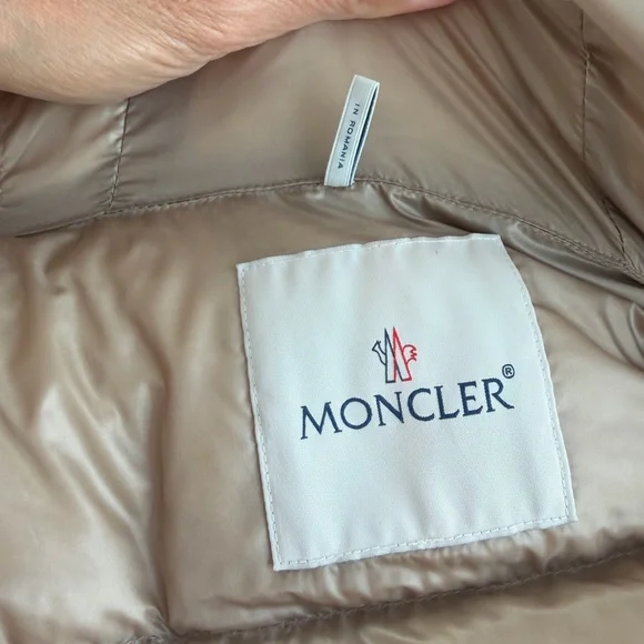 Moncler Suyen Down Quilted Nylon Hooded Parka size 3 - Picture 12 of 15
